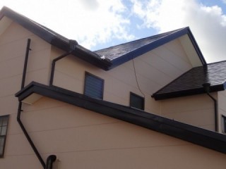 破風鼻隠しも塗装しました。