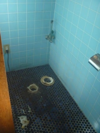 既存トイレ撤去しました。