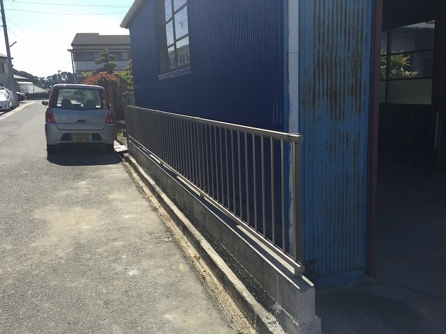 フェンス設置完了。