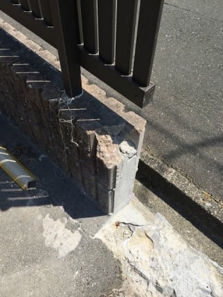 欠けていたブロックは補修します。