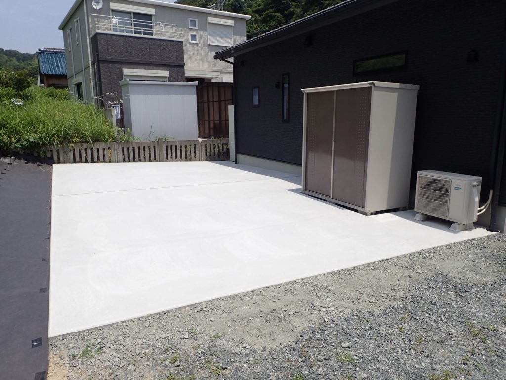 湖西市白須賀　土間コンクリート打設工事